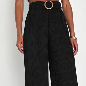 LULUS BLACK PLISSE BELTED WIDE LEGGED PANTS